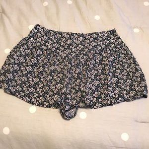 Flowy shorts